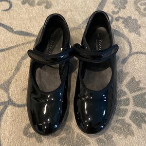 Girls Tap Shoes size 2